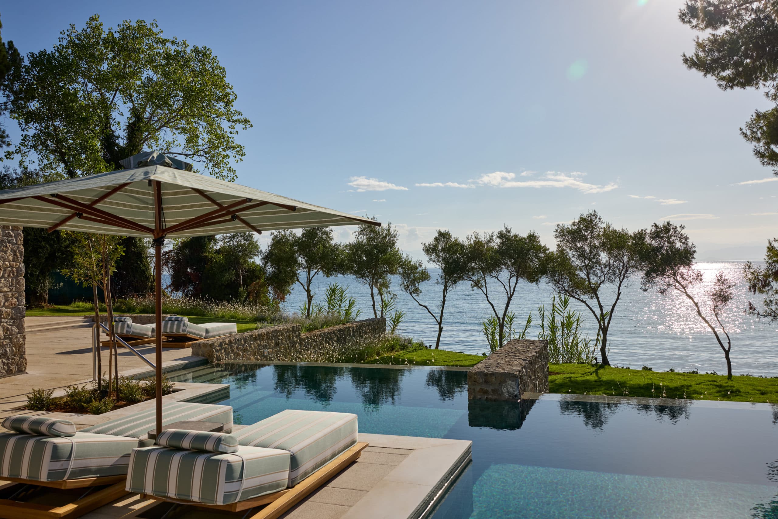 Avali_Pool Area (1)
