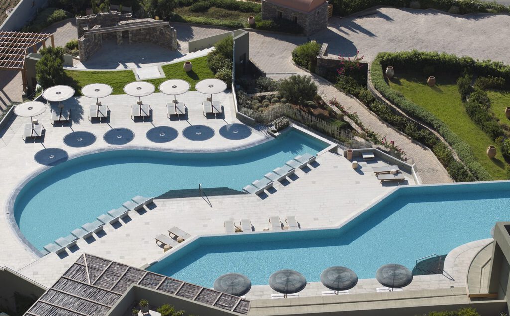 Swimming Pools-Main Pools-Amphitheatre 75°